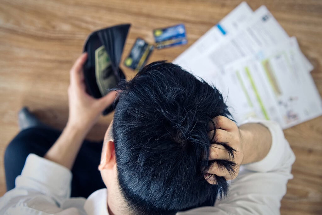 What are the Financial Impacts of Spinal Cord Injuries