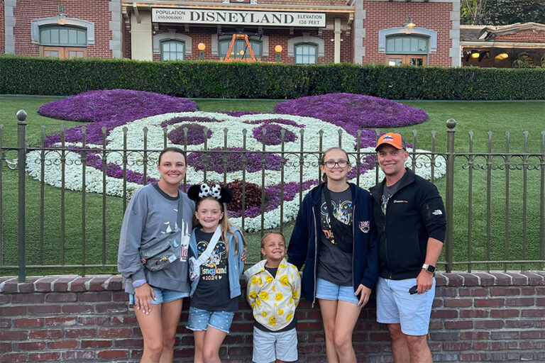 Scott Snellings with family